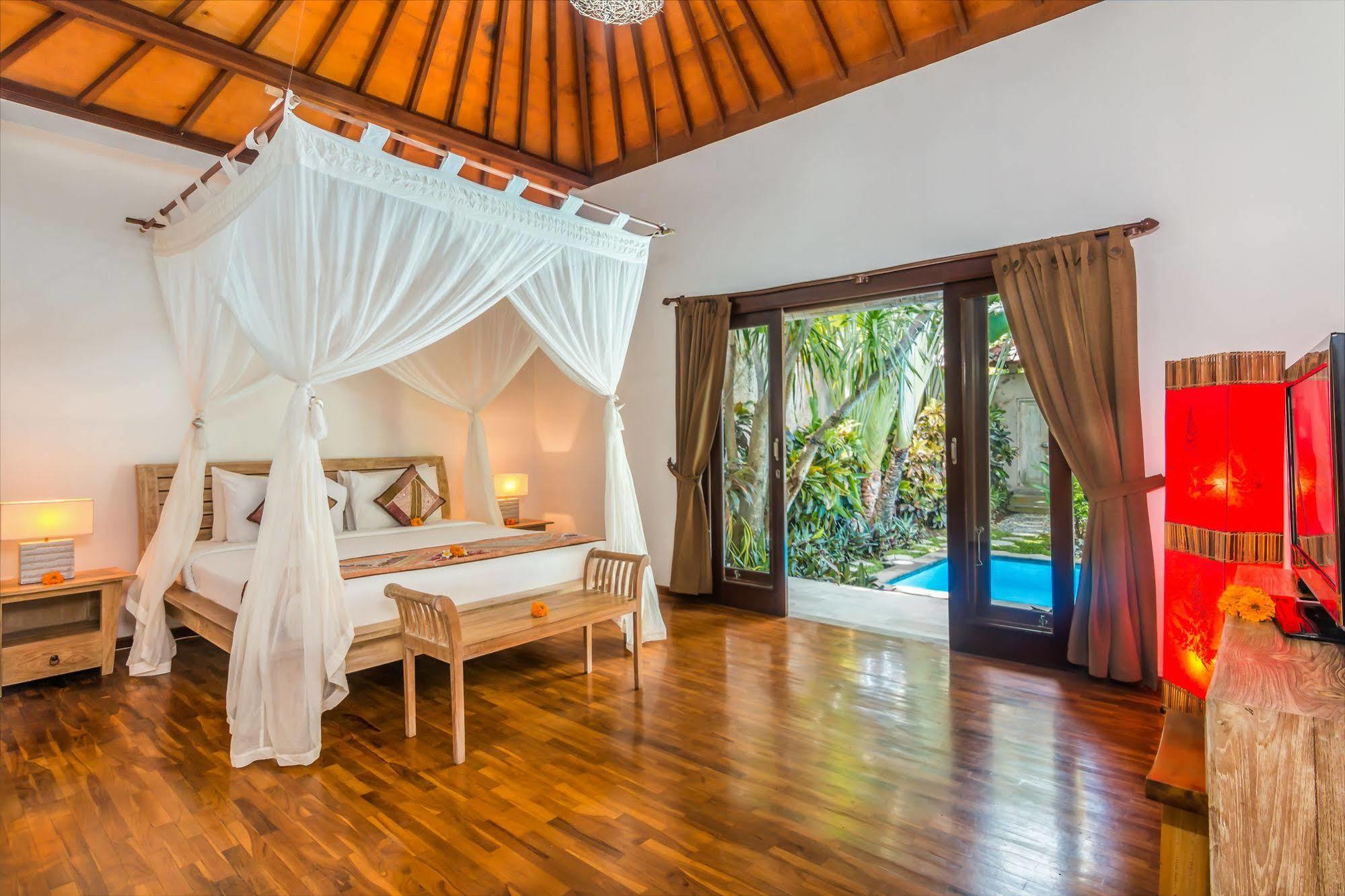 Villa Bisi Seminyak (Bali)