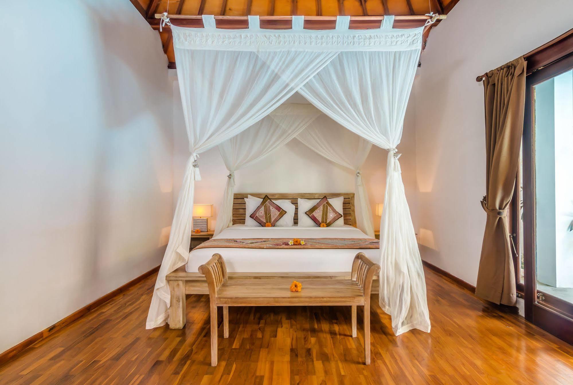 Villa Bisi Seminyak (Bali)